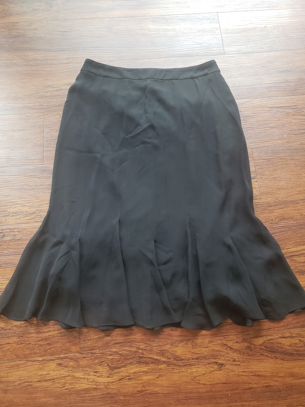Tadashi 100% Silk Black Skirt Size 12 Vintage retro y2K Fairy Whimsigoth